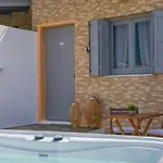 Bed & Breakfast Avgerinos Deluxe 4*